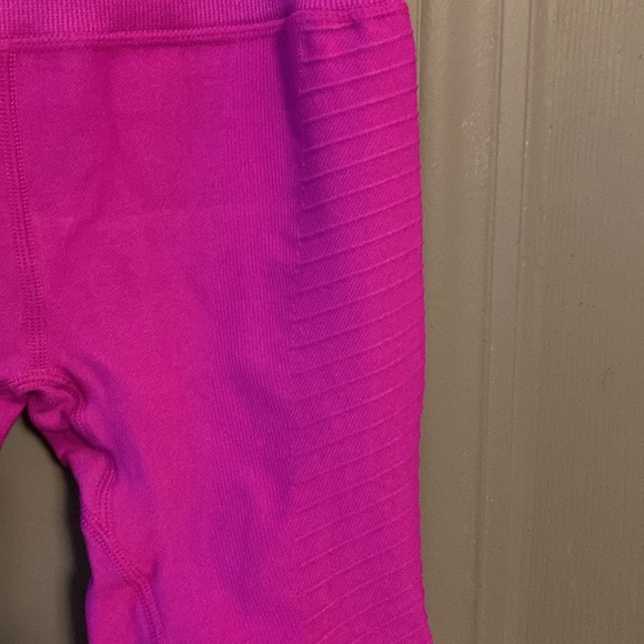 Hot pink ribbed leggings - Picture 2 of 2